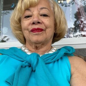 Meet your Posher, Evelyn